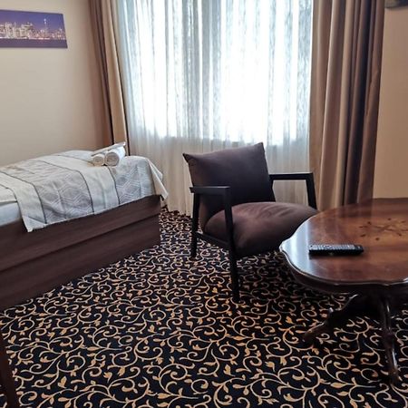 Hotel Zum Weissen Ochsen อาเลิน ภายนอก รูปภาพ