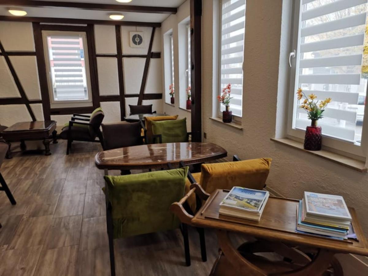 Hotel Zum Weissen Ochsen อาเลิน ภายนอก รูปภาพ