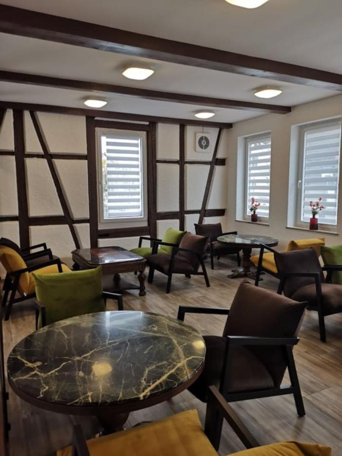 Hotel Zum Weissen Ochsen อาเลิน ภายนอก รูปภาพ