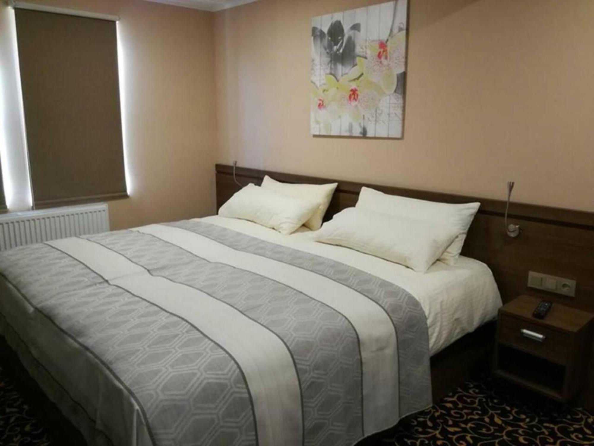 Hotel Zum Weissen Ochsen อาเลิน ภายนอก รูปภาพ