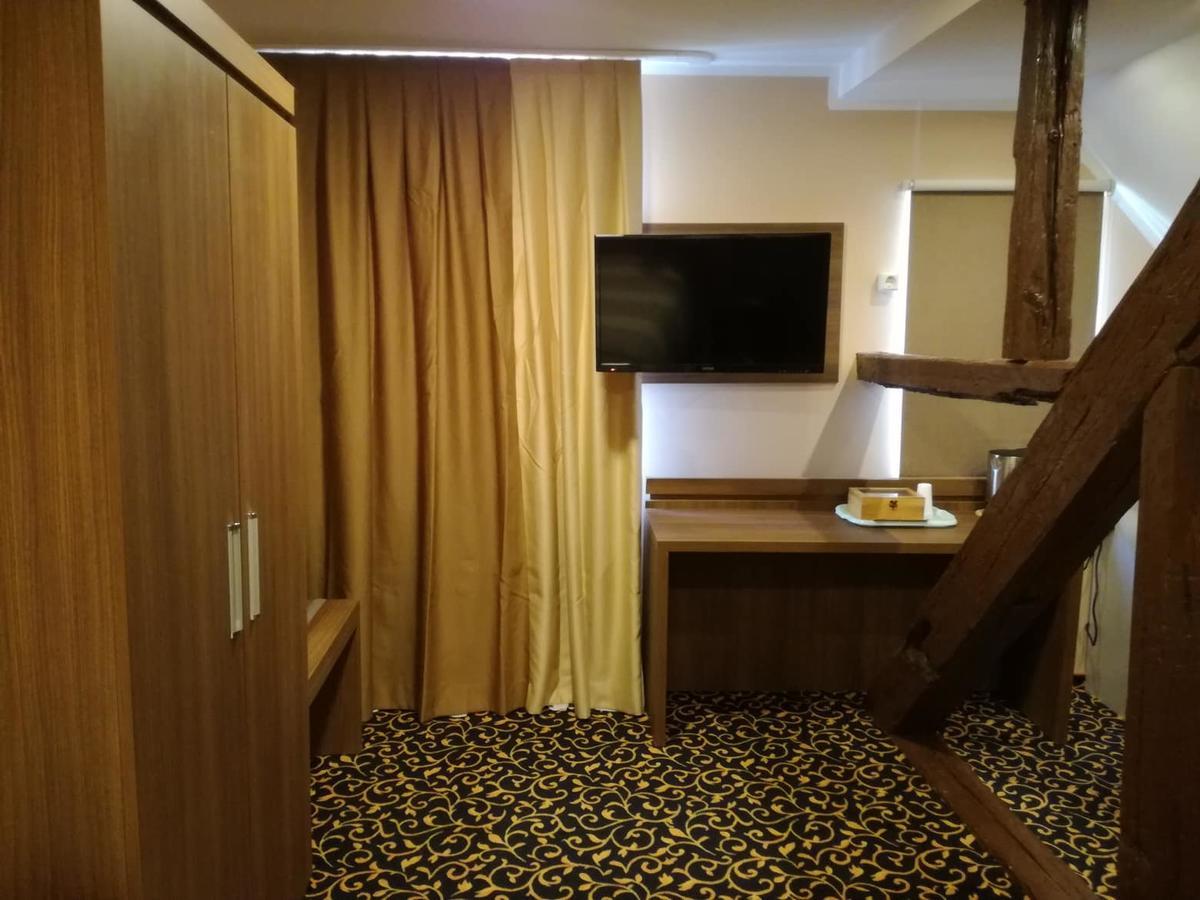 Hotel Zum Weissen Ochsen อาเลิน ภายนอก รูปภาพ
