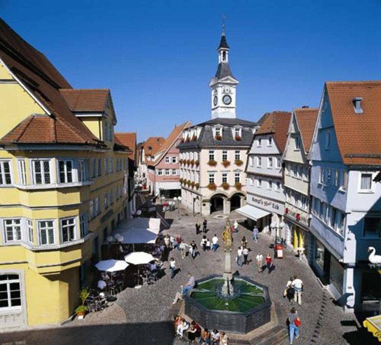 Hotel Zum Weissen Ochsen อาเลิน ภายนอก รูปภาพ